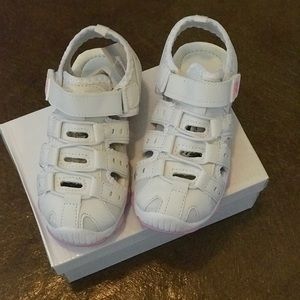 Girls sandals/water shoes